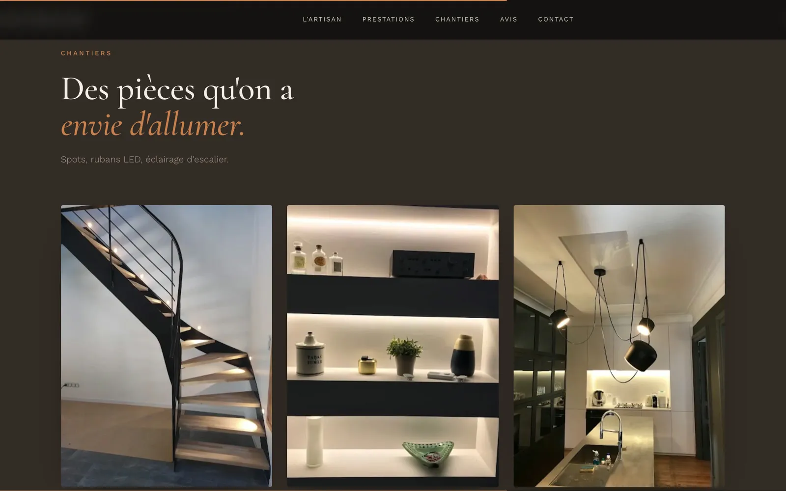 Exemple 2, photos de chantiers : escalier, étagères éclairées, cuisine